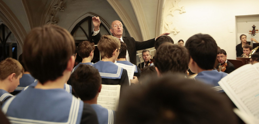 Erwin Ortner during mass